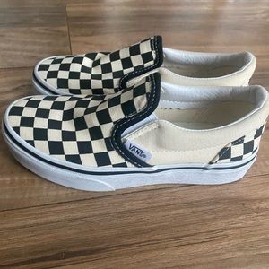 Vans kids checker slip ons
